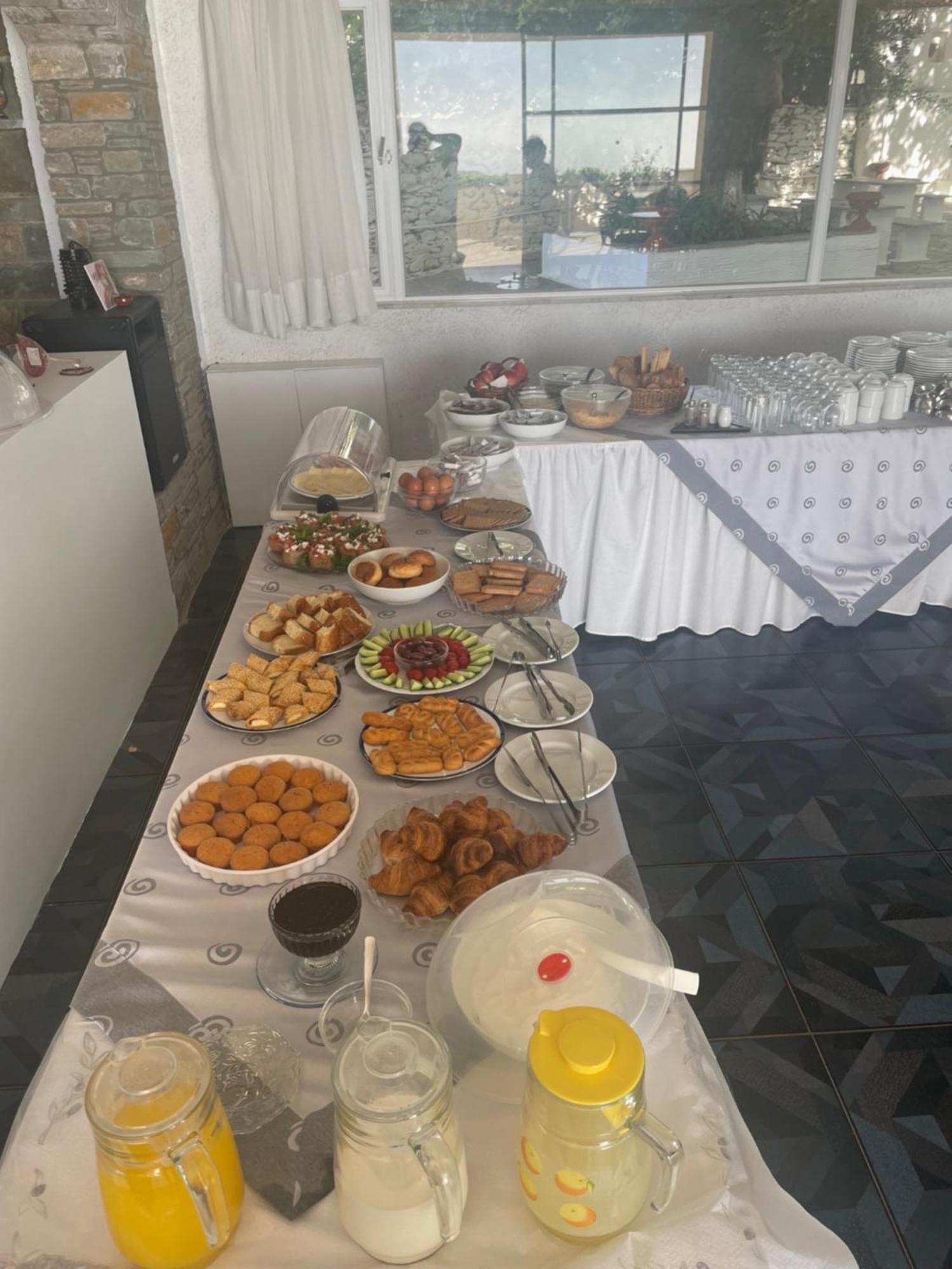 Sariza Spring Hotel Apikia  外观 照片