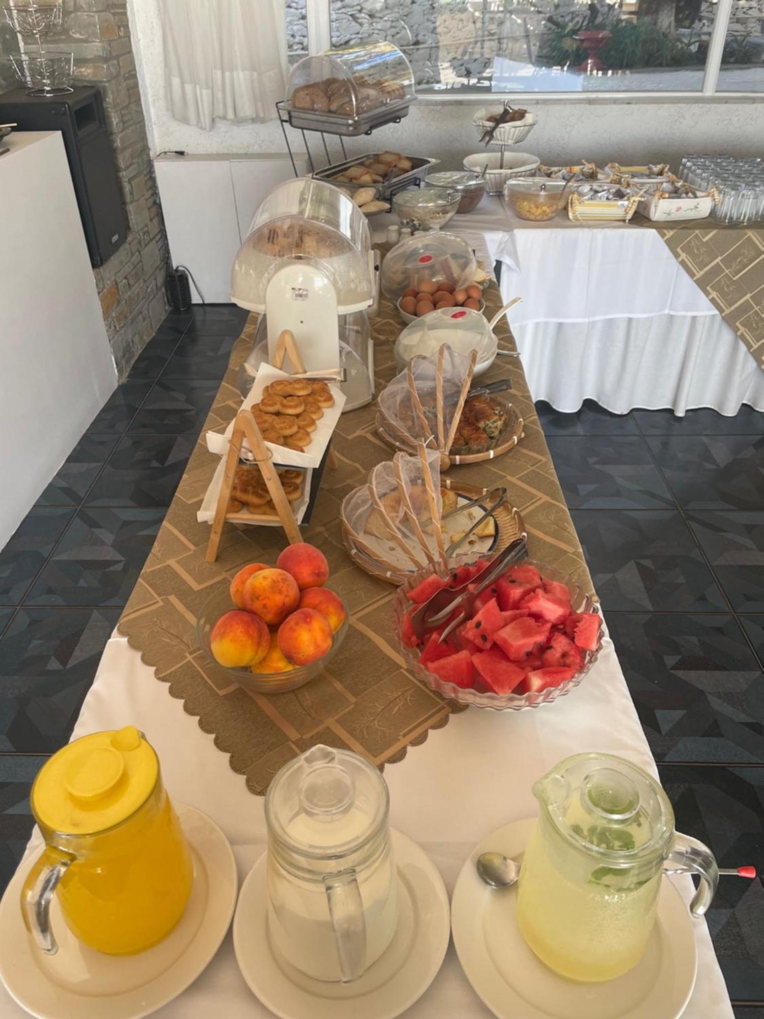 Sariza Spring Hotel Apikia  外观 照片