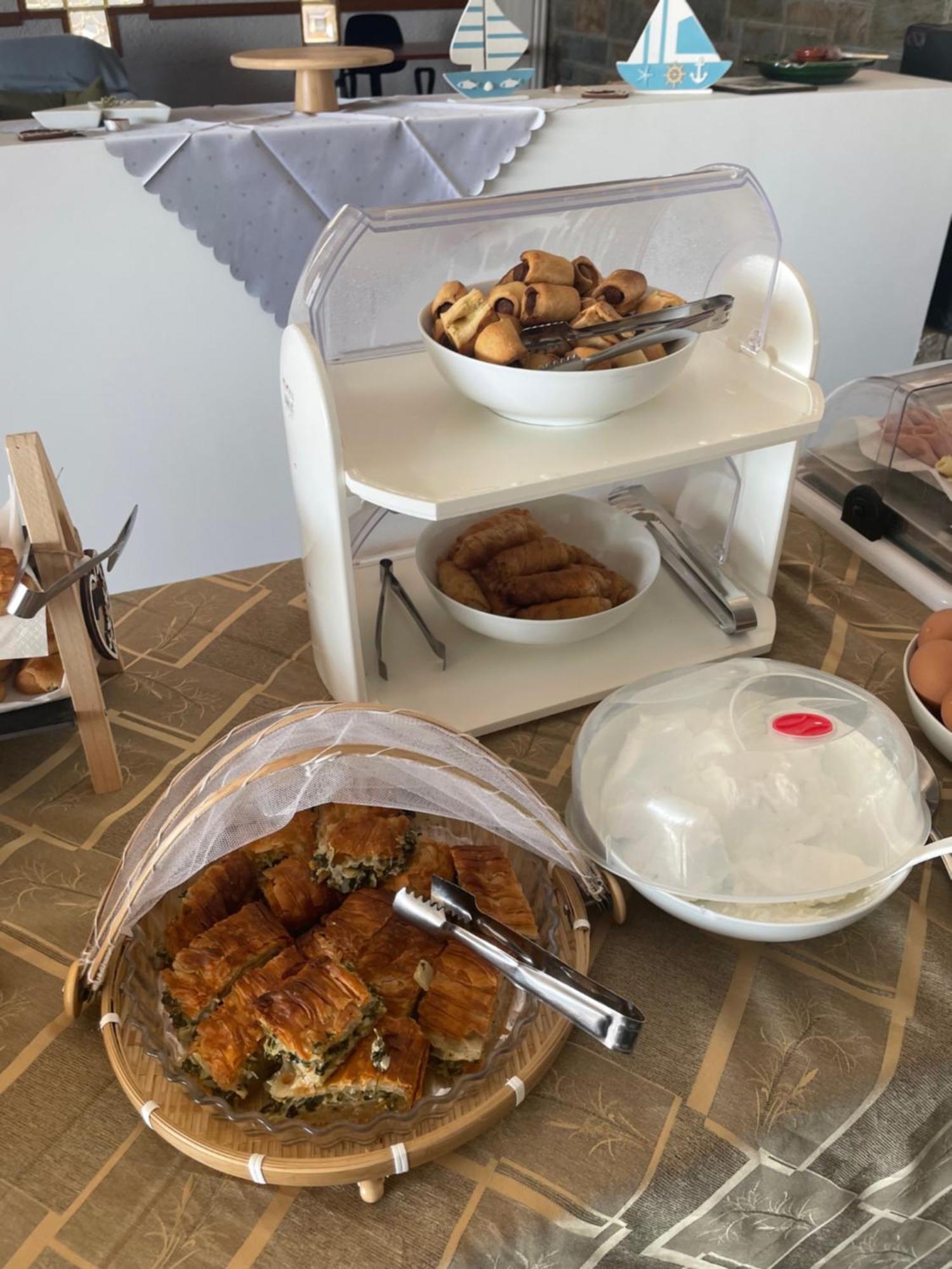 Sariza Spring Hotel Apikia  外观 照片