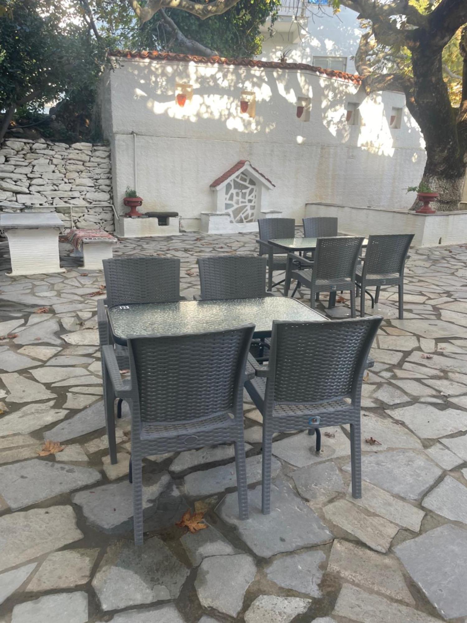 Sariza Spring Hotel Apikia  外观 照片