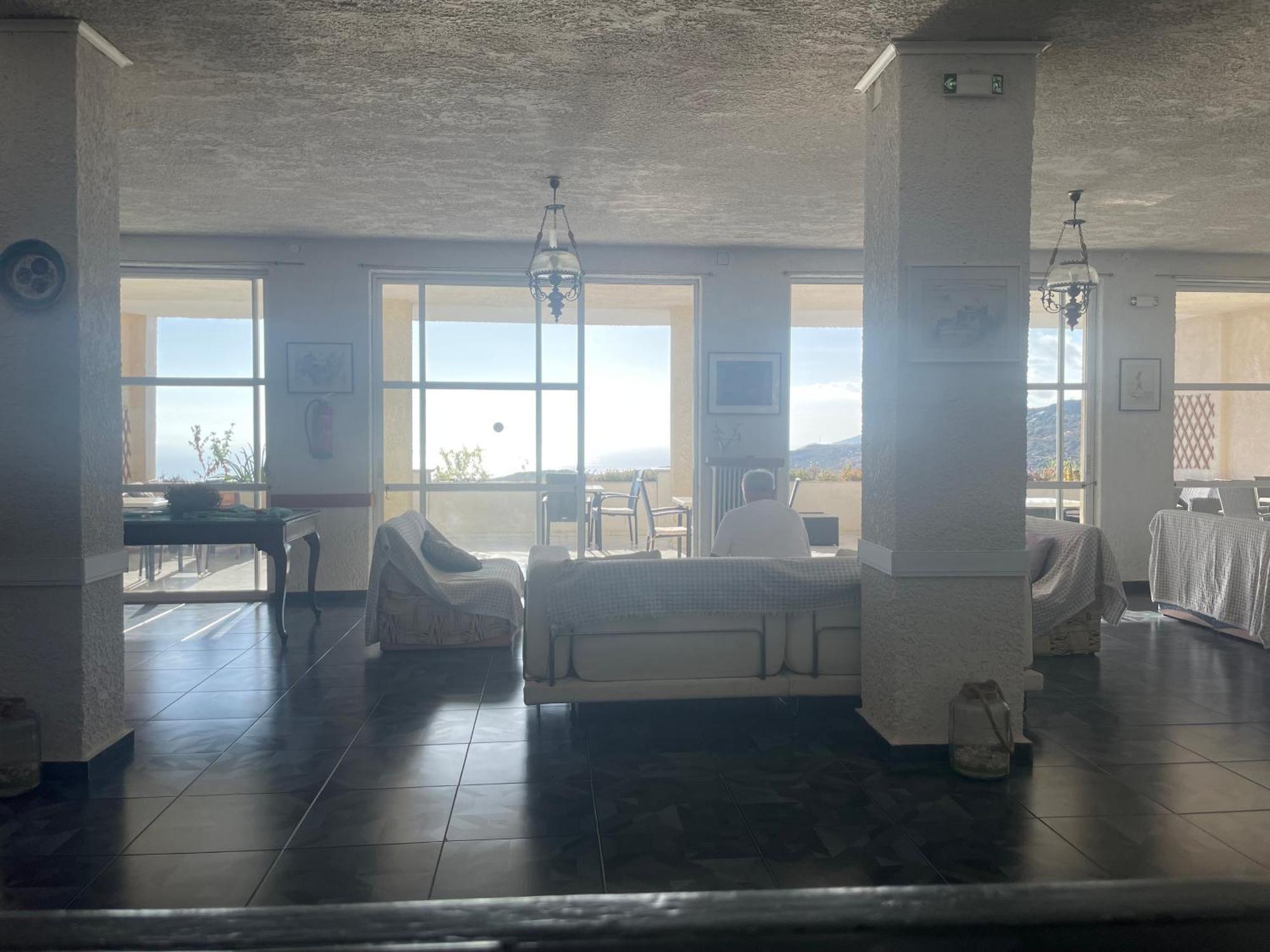 Sariza Spring Hotel Apikia  外观 照片