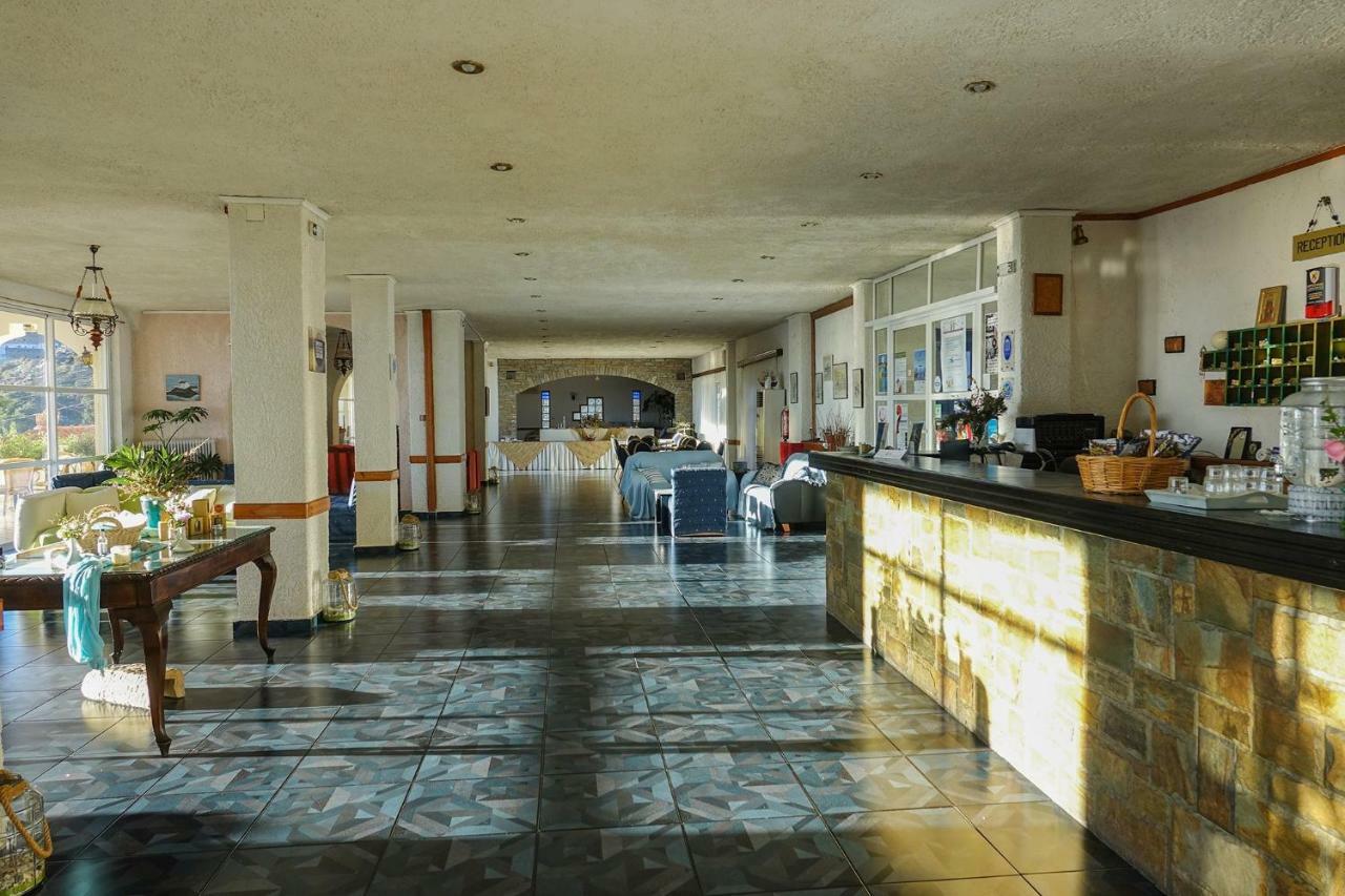 Sariza Spring Hotel Apikia  外观 照片