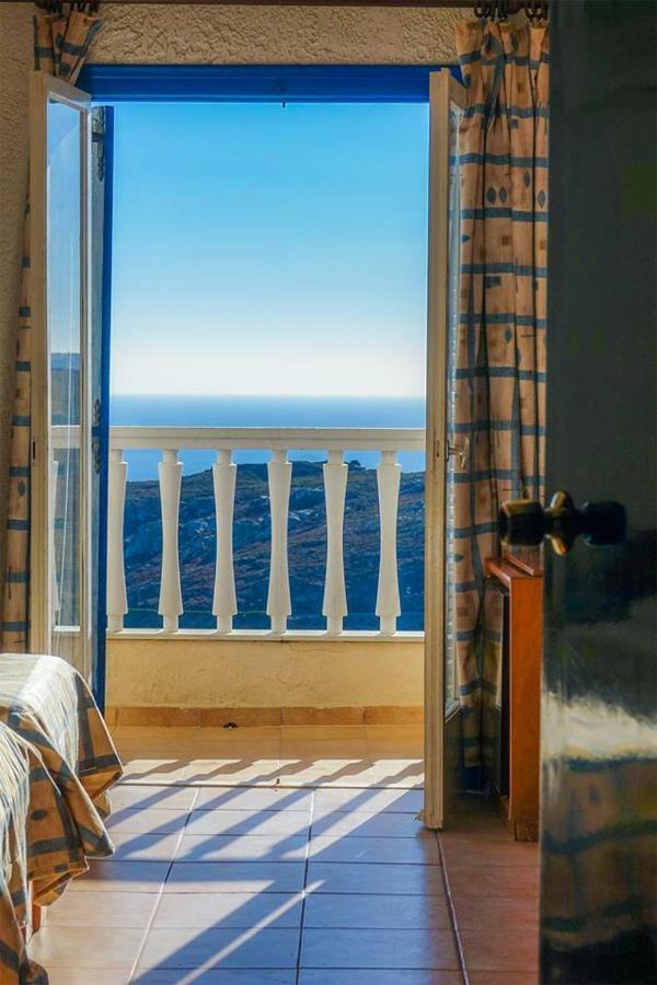 Sariza Spring Hotel Apikia  外观 照片