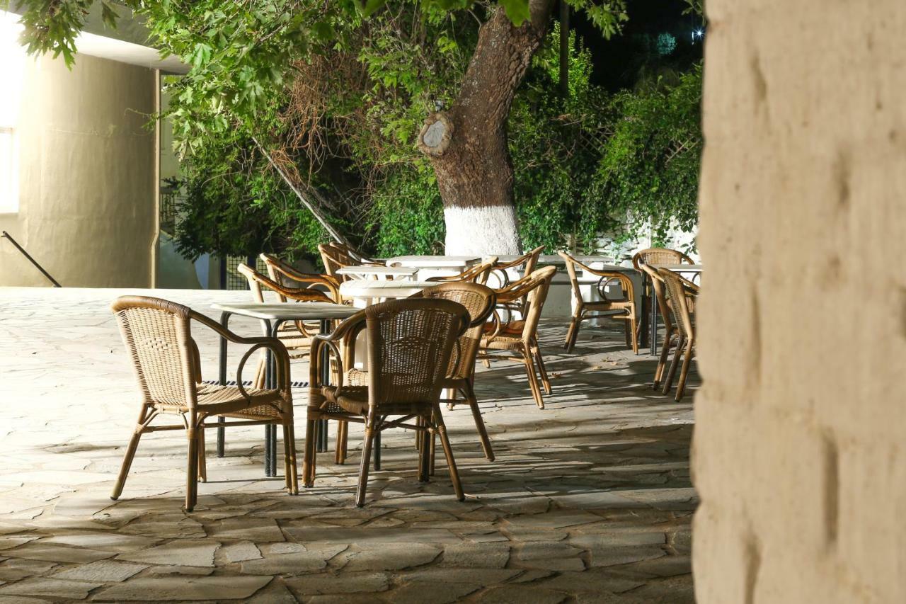 Sariza Spring Hotel Apikia  外观 照片
