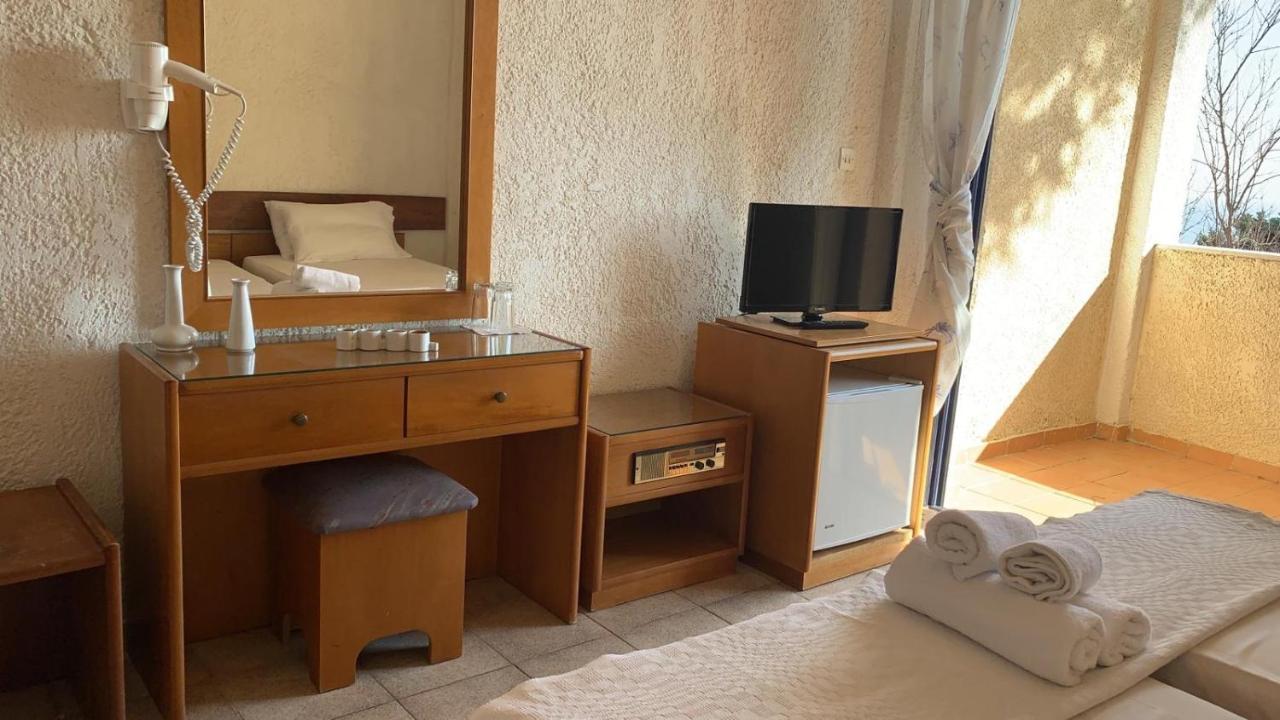 Sariza Spring Hotel Apikia  外观 照片